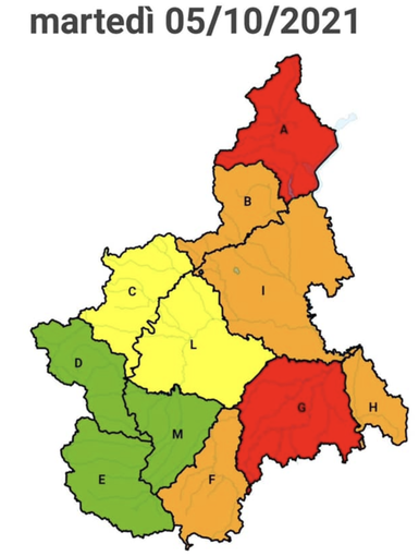 Meteo, l'allerta passa da arancione a rosso: previsti peggioramenti in serata Meteo, l'allerta passa da arancione a rosso: previsti peggioramenti in serata