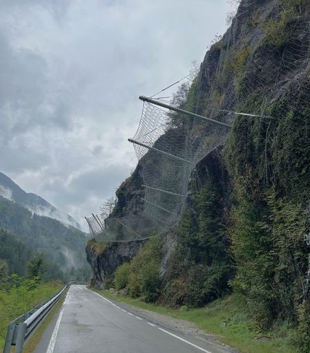 Foto: lavori di protezione già eseguiti sulla statale 337 Foto: lavori di protezione già eseguiti sulla statale 337