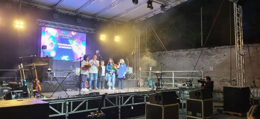 Ieri sera grande festa al Rosmini tra la musica dei Coldplay e le auto da rally FOTO Ieri sera grande festa al Rosmini tra la musica dei Coldplay e le auto da rally FOTO