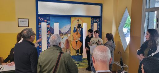 Le porte delle aule delle Bagnolini sono un'opera d'arte FOTO Le porte delle aule delle Bagnolini sono un'opera d'arte FOTO