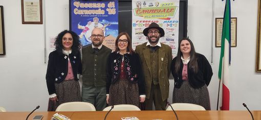 Carnevale 2025, si festeggia il 45° matrimonio tra Arlori e Zecra Carnevale 2025, si festeggia il 45° matrimonio tra Arlori e Zecra