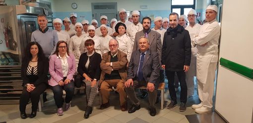 Vco Formazione, Edoardo Raspelli critico d'eccezione per gli allievi del corso di arte bianca Vco Formazione, Edoardo Raspelli critico d'eccezione per gli allievi del corso di arte bianca