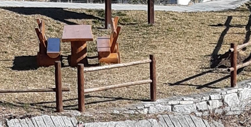 Villadossola, Pd: “Preoccupati per le condizioni delle barriere al parco giochi di via Zonca”