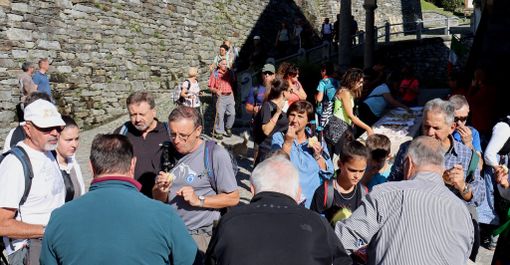 Tutti in cammino per l'Antronesca Tutti in cammino per l'Antronesca