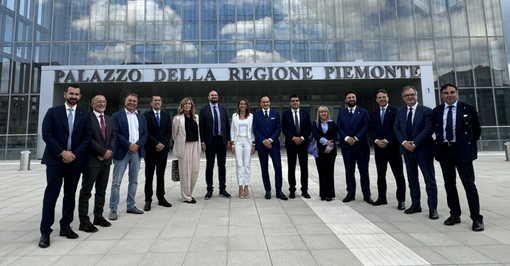 M5S contro la Giunta Cirio: “300mila euro in più per lo staff, ennesimo spreco di denaro pubblico”