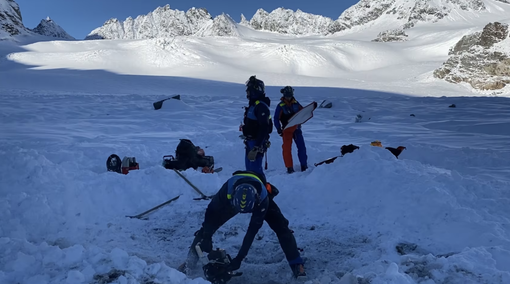 Vallese, erano di un 32enne inglese scomparso nel '74 i resti trovati su un ghiacciaio nei mesi scorsi Vallese, erano di un 32enne inglese scomparso nel '74 i resti trovati su un ghiacciaio nei mesi scorsi