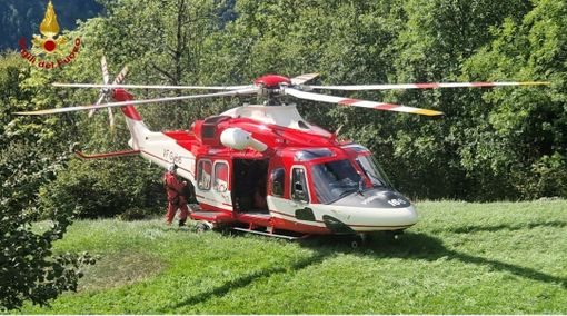 Escursionista in difficoltà nei boschi di Dissimo, recuperata dall’elicottero dei Vigili del Fuoco Escursionista in difficoltà nei boschi di Dissimo, recuperata dall’elicottero dei Vigili del Fuoco