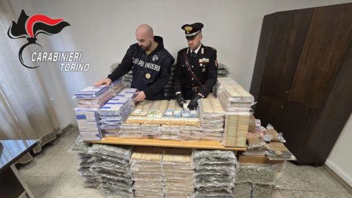 Sequestrata nel Torinese quasi mezza tonnellata di droga, tre arresti Sequestrata nel Torinese quasi mezza tonnellata di droga, tre arresti