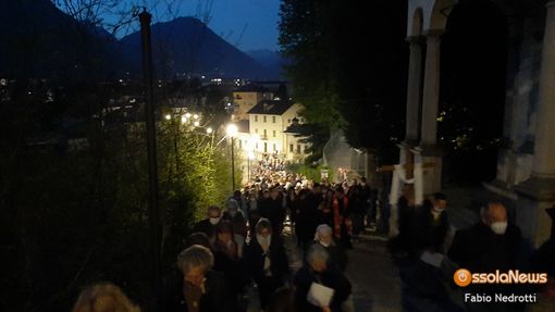 Dopo due anni al Calvario è tornata la processione del Venerdì Santo FOTO Dopo due anni al Calvario è tornata la processione del Venerdì Santo FOTO