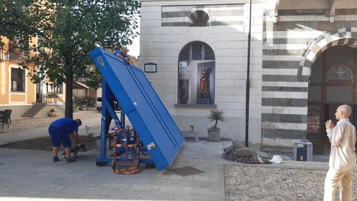 'Nel segno delle donne', alla mostra anche un maxi quadro di Dudreville