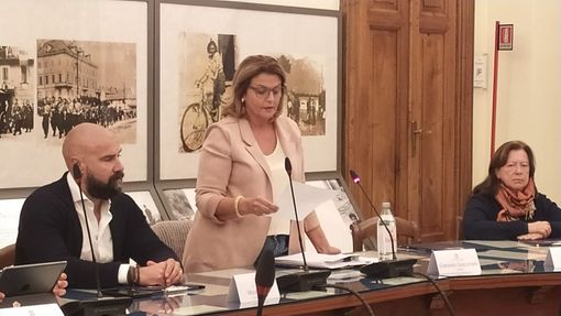 Domodossola approva variazione di bilancio da 400mila euro: fondi frontalieri per opere pubbliche Domodossola approva variazione di bilancio da 400mila euro: fondi frontalieri per opere pubbliche