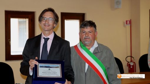 Consegnata a Paolo Balzardi la cittadinanza onoraria    FOTO