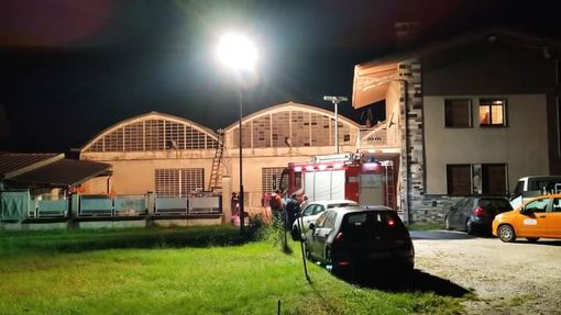 Precipita dal tetto di un capannone, morto un 62enne a Mergozzo Precipita dal tetto di un capannone, morto un 62enne a Mergozzo