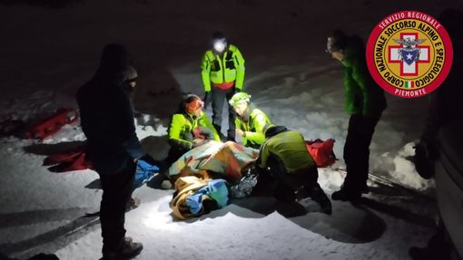 Scivola sul ghiaccio all'Alpe Devero, soccorsa nella notte escursionista di Tradate