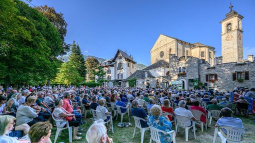 "Sentieri e Pensieri", serata d'anteprima con Raimondo Caliari e Oreste Forno "Sentieri e Pensieri", serata d'anteprima con Raimondo Caliari e Oreste Forno