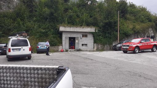 Fulmine s'abbatte sulla cabina elettrica: black out a Vocogno, in Valle Vigezzo Fulmine s'abbatte sulla cabina elettrica: black out a Vocogno, in Valle Vigezzo