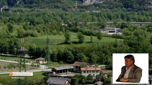 La collinetta dello sport e nel riquadra Fernando Basaglia quand'era assessore e presidente della Seo