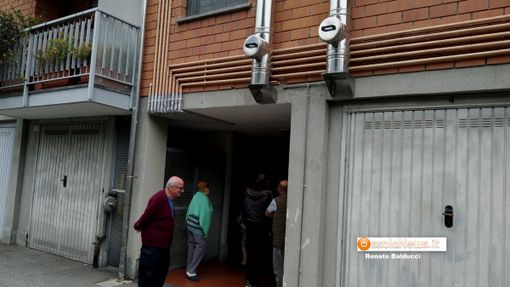 Ascensore rotto da 5 giorni, gli inquilini chiamano i carabinieri