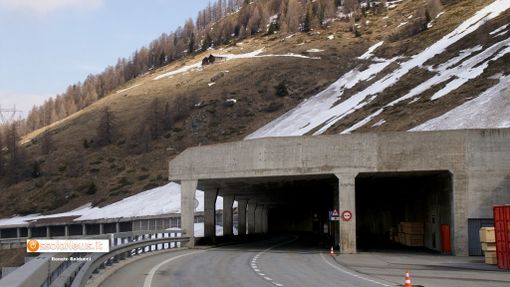 Lavori al manto stradale sulla strada del Sempione