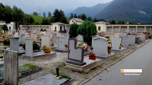 Anticipata alle 7 l'apertura del cimitero