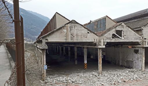 Quartieri rimasti soli nel cercare di salvare un angolo di Sisma