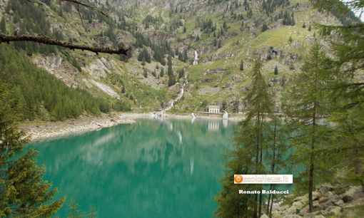 Il lago di Campliccoli in alta Valle Antrona