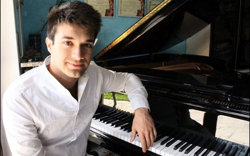 Le Notti Romane: un concerto con Amir Salhi al Teatro di Marcello Le Notti Romane: un concerto con Amir Salhi al Teatro di Marcello