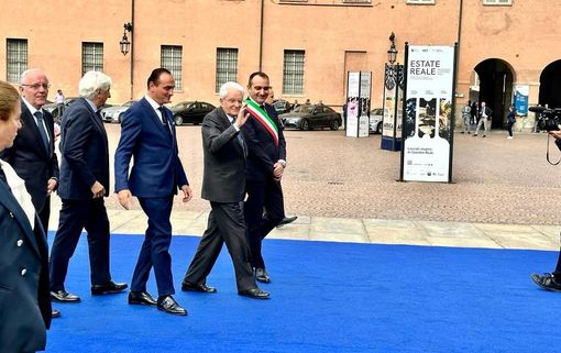 Mattarella a Torino per il "Festival delle Regioni". Cirio: "La Corte dei Conti in piazza Castello" VIDEO e FOTO Mattarella a Torino per il "Festival delle Regioni". Cirio: "La Corte dei Conti in piazza Castello" VIDEO e FOTO