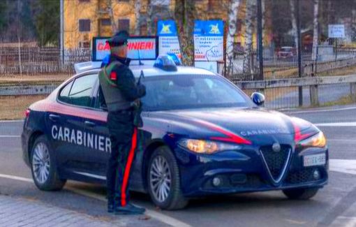 Viola le prescrizioni degli arresti domiciliari: rintracciato e denunciato dai carabinieri