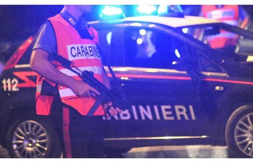 Ubriaco al volante provoca un incidente con la figlia minorenne a bordo Ubriaco al volante provoca un incidente con la figlia minorenne a bordo