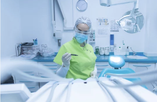 Covid: oggi registrati 18.656 nuovi casi, calano i ricoveri in terapia intensiva Covid: oggi registrati 18.656 nuovi casi, calano i ricoveri in terapia intensiva