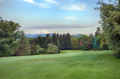 Terra dei laghi? No, terra del golf. Alla scoperta di Varese tra buche e club house Terra dei laghi? No, terra del golf. Alla scoperta di Varese tra buche e club house