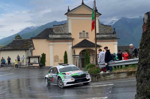 Valli, in testa dopo le prime due speciali Sergio Bruni e Diego Esposito. FOTO E VIDEO Valli, in testa dopo le prime due speciali Sergio Bruni e Diego Esposito. FOTO E VIDEO