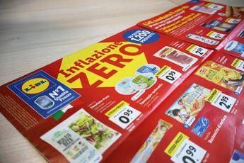 Inflazione, Lidl contro il caro-vita: da 12 mesi niente rincari su oltre 1200 prodotti Inflazione, Lidl contro il caro-vita: da 12 mesi niente rincari su oltre 1200 prodotti