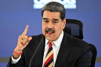 Venezuela, Maduro: "Smantellata cellula Cia che pianificava un finto attacco a nave Usa"