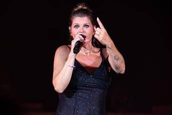 Alessandra Amoroso contro le fake news: "Mia figlia sta benissimo, sono tutte bugie"