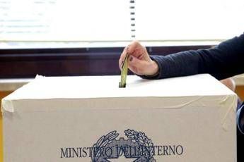 Referendum giustizia, sondaggio Youtrend: è testa a testa tra sì e no Referendum giustizia, sondaggio Youtrend: è testa a testa tra sì e no
