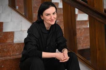 Sanremo 2026, Arisa chi è: il primo Festival, lo sfogo 'contro' Amadeus, la tricotillomania Sanremo 2026, Arisa chi è: il primo Festival, lo sfogo 'contro' Amadeus, la tricotillomania