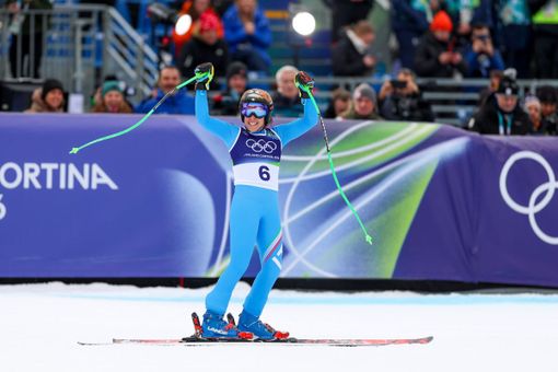 Capolavoro Brignone a Milano-Cortina, oro in supergigante davanti a Mattarella Capolavoro Brignone a Milano-Cortina, oro in supergigante davanti a Mattarella