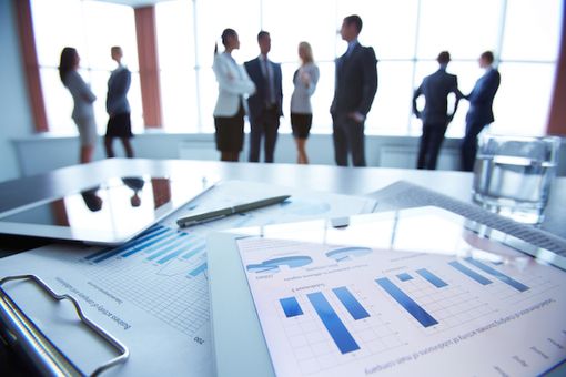 Il caro tassi e la stretta creditizia penalizzano le piccole e medie imprese piemontesi Il caro tassi e la stretta creditizia penalizzano le piccole e medie imprese piemontesi