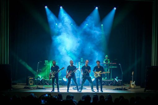 Una serata di musica al teatro La Fabbrica con un tributo ai Dire Straits