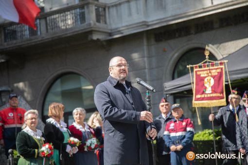 Borghi: "L'antifascismo non è nella Costituzione? Venite in Ossola a scoprirlo" Borghi: "L'antifascismo non è nella Costituzione? Venite in Ossola a scoprirlo"