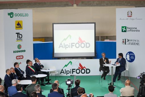 Alpi Food unisce imprenditori, istituzioni ed eccellenze locali per fare rete con un'unica squadra a Milano-Cortina 2026 Alpi Food unisce imprenditori, istituzioni ed eccellenze locali per fare rete con un'unica squadra a Milano-Cortina 2026