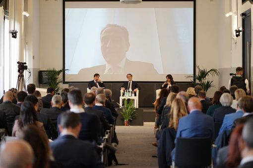 Cirio avverte i medici no vax: &quot;Pronti a interrompere il rapporto di lavoro se non vorranno vaccinarsi&quot; VIDEO