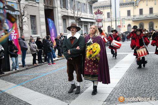 Il Togn e la Cia incontrano i bambini in biblioteca Il Togn e la Cia incontrano i bambini in biblioteca