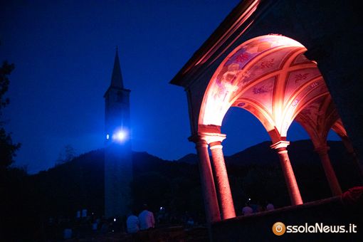 "Cima": un'esperienza sensoriale al campanile di Montecrestese FOTO e VIDEO "Cima": un'esperienza sensoriale al campanile di Montecrestese FOTO e VIDEO