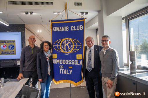 "Cuore di pietra": Kiwanis Club e Tosco Marmi insieme per un progetto tra arte e solidarietà FOTO E VIDEO "Cuore di pietra": Kiwanis Club e Tosco Marmi insieme per un progetto tra arte e solidarietà FOTO E VIDEO
