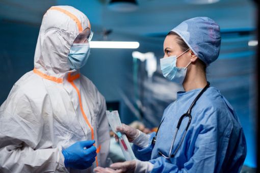 Covid, in calo il numero dei ricoverati e delle persone in isolamento domiciliare