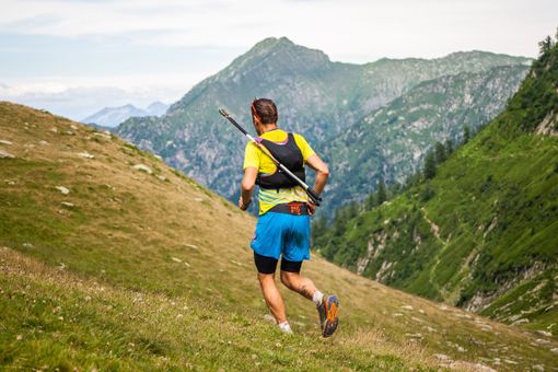 Hoka Monterosa Est Himalayan Trail: svelati il pacco gara e la medaglia Hoka Monterosa Est Himalayan Trail: svelati il pacco gara e la medaglia