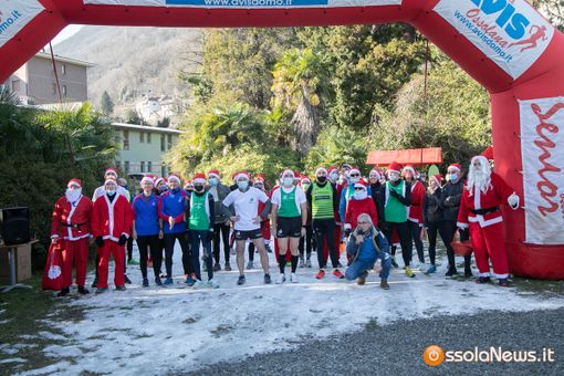 A Crevoladossola torna la corsa benefica dei Babbi Natale
